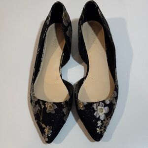 Nine West Black and Gold Floral Flats